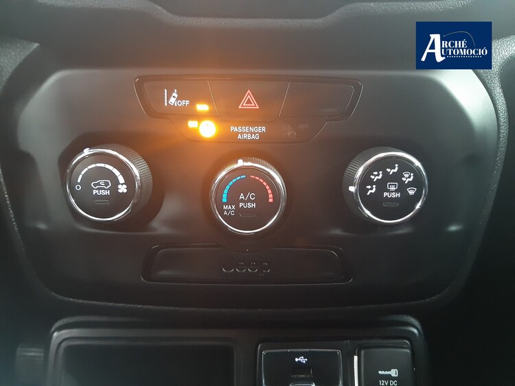 Jeep Renegade Sport FWD foto 21