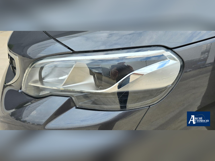 Peugeot Traveller Allure foto 15