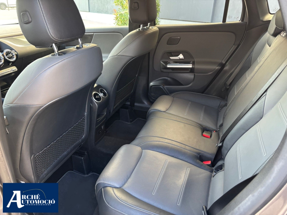 Mercedes-Benz Clase GLA GLA 200 d (247.712) miniatura 9