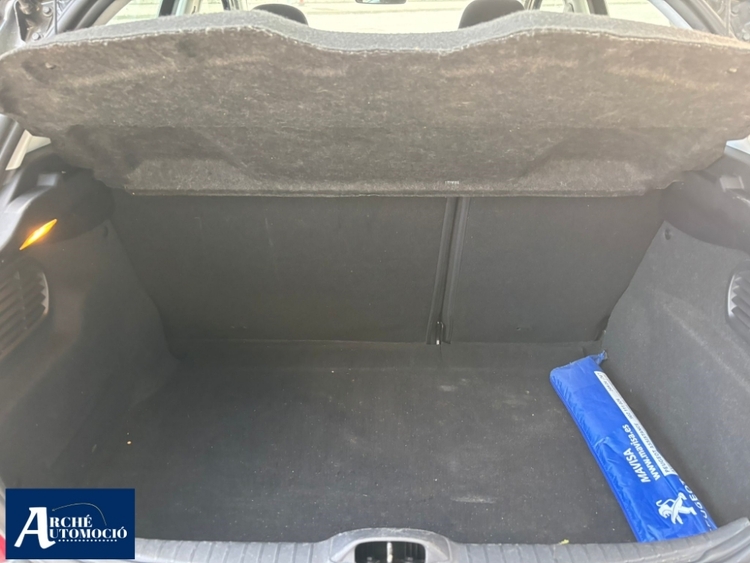 Peugeot 208 Active foto 12