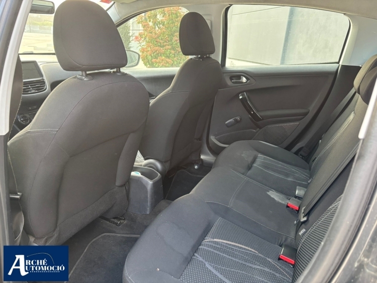 Peugeot 208 Active foto 11